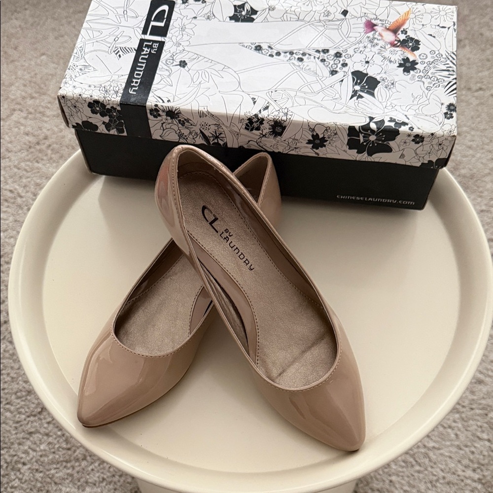 NIB Chinese Laundry Nude Patent Flats 6.5